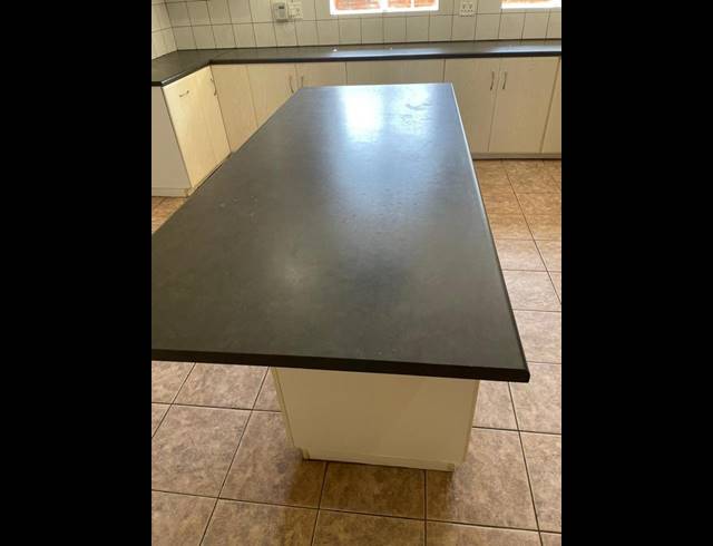 4 BEDROOM HOUSE FOR SALE IN CHROOM PARK